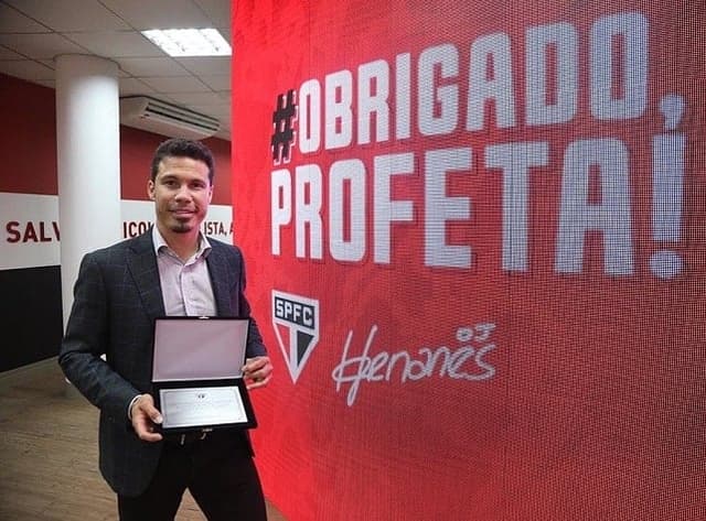 Homenagem Hernanes - São Paulo