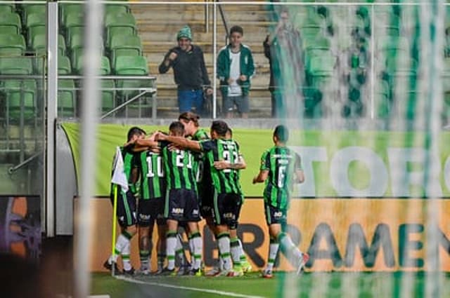 Índio Ramírez marcou o único gol do jogo, no início do primeiro tempo