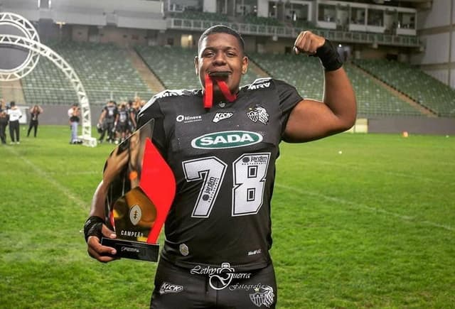 Robert “Rugby”Emannuel chega com fome de títulos para o Tritões