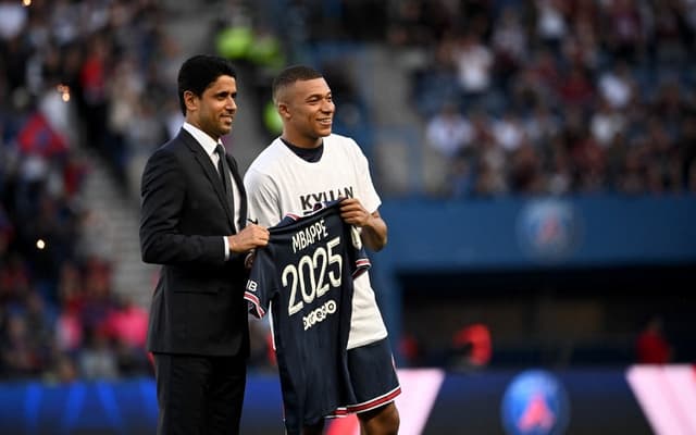 Nasser Al-Khelaifi e Mbappé