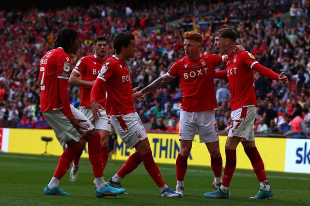 Nottingham Forest x Huddersfield