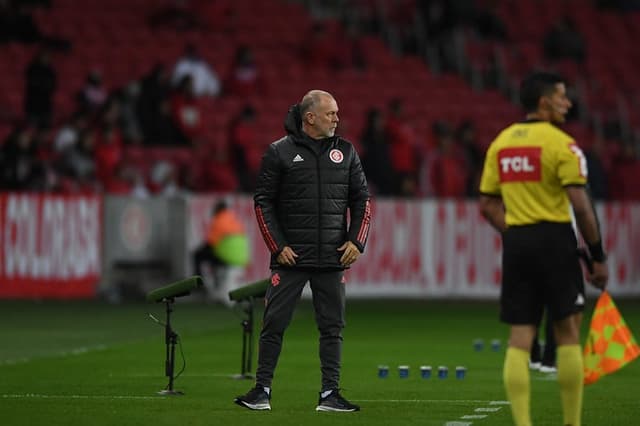 Internacional x Atlético-Go - Mano Menezes