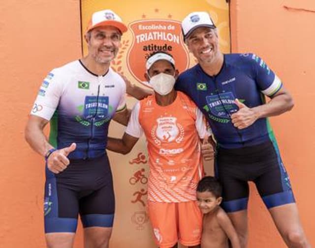 João Paulo Diniz e Juraci Moreira na Escolinha Atitude Atletas em Fortaleza (Foto: Neto Silva)