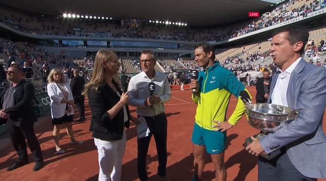 Barbara Schett, Mats Wilander, Rafael Nadal e Tim Henman com o troféu de Roland garros