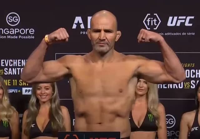 Glover Teixeira vai defender o cinturão dos meio-pesados na luta principal do UFC 275 (Foto: Reprodução/YouTube)