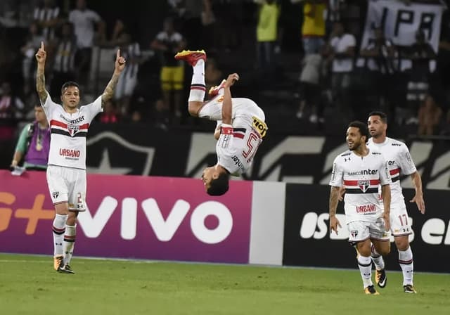 São Paulo 2017 - comemoração Hernanes