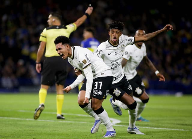 Du Queiroz e Robson Bambu - Boca 1 x 1 Corinthians - Libertadores 2022