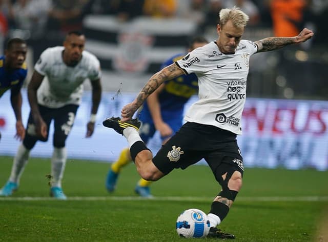 Corinthians x Boca Juniors - Roger Guedes