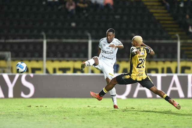 Deportivo Táchira x Santos - Angulo