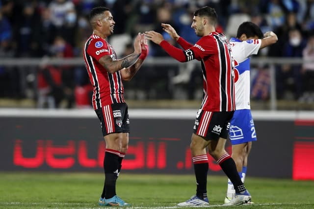 Universidad Católica x São Paulo - Luciano e Calleri