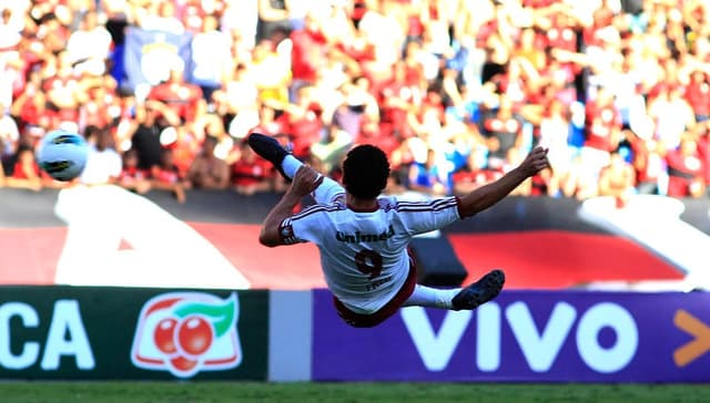 Flamengo x Fluminense (2012) - Voleio de Fred