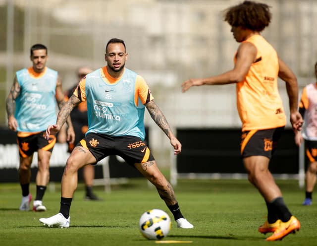 Treino Corinthians - Biro, Maycon e Fagner