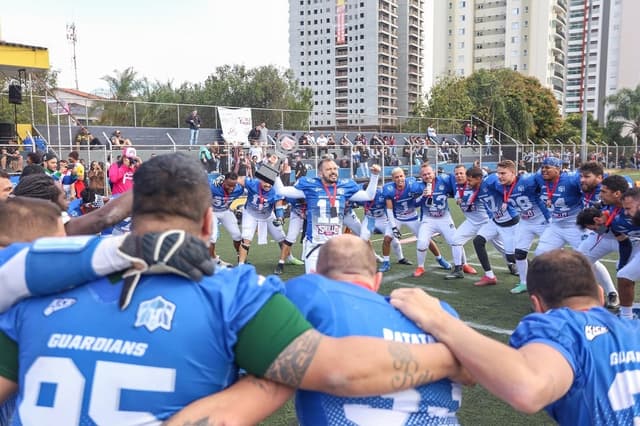 Cruzeiro Guardians levantou a taça da Série Prata da SPFL