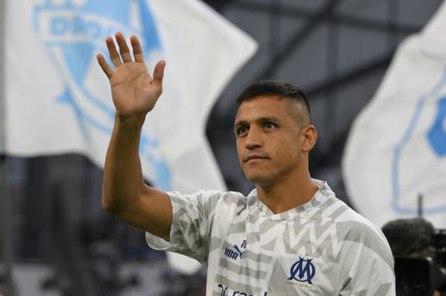 Alexis Sanchez pode pintar no Corinthians após deixar o Olympique, da França