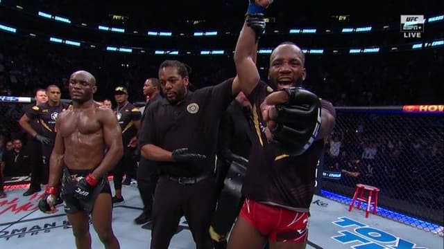 Edwards nocauteou Usman de forma brutal e conquistou o cinturão no UFC 278 (Foto: Reprodução/ESPN)