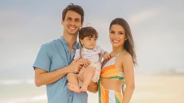 Rodrigo Caio e Família