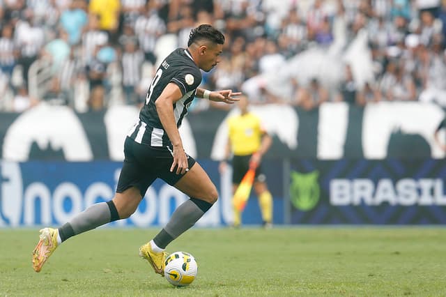 Tiquinho Soares - Botafogo x America MG