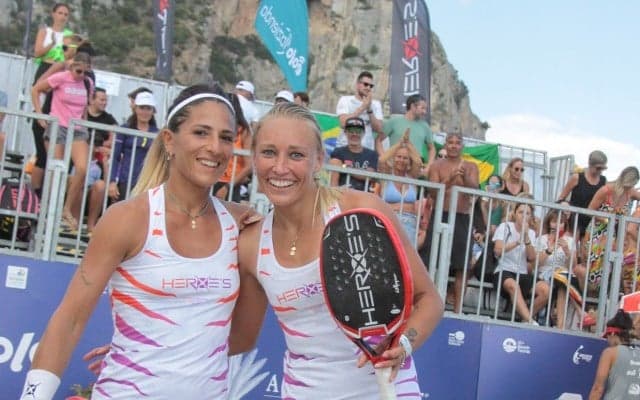 Giulia Gasparri e Ninny Valentini em Terracina após vitória na semi do Mundial