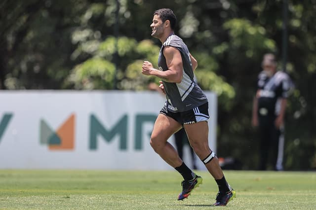 Hulk em treino do Atlético-MG nesta quinta-feira