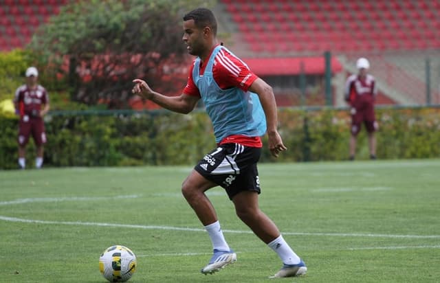 Alisson - treino São Paulo