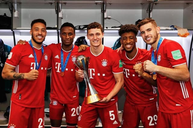 Sarr e companheiros do Bayern