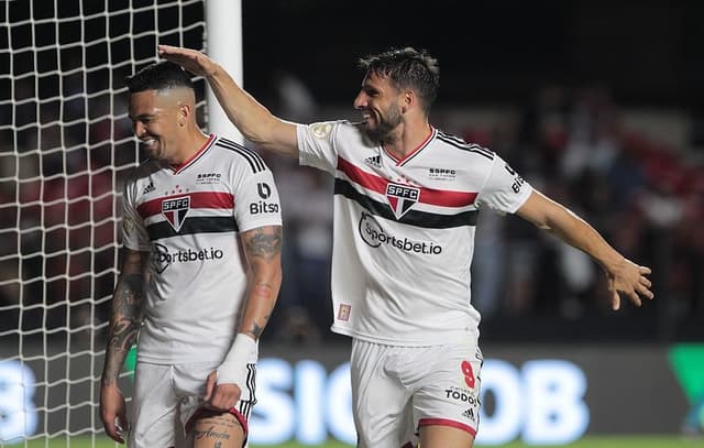 Luciano e Calleri - São Paulo x Atlético-GO - Brasileirão