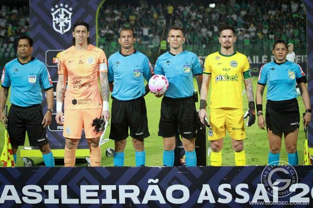 Goias x Corinthians - Arbitragem - Tadeu e Cássio