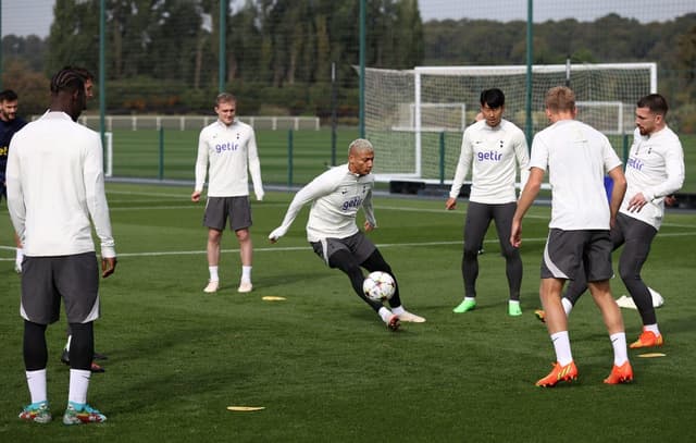 Richarlison em treino do Tottenham