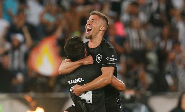 Botafogo x Santos - Lucas Fernandes