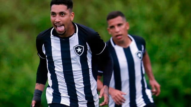 Kauê - Botafogo - jogando o Torneio OPG