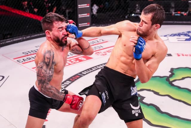 Usman derrotou Patricky no co-main event do Bellator 288 na noite de sexta (Foto: Divulgação/Bellator)