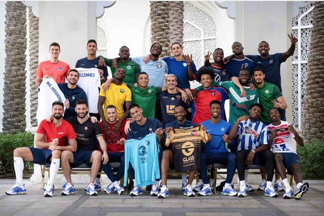 Seleção da França Jogadores com camisas dos clubes