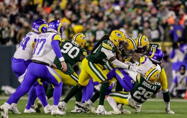 Green Bay Packers  segue vivo na luta pela pós-temporada