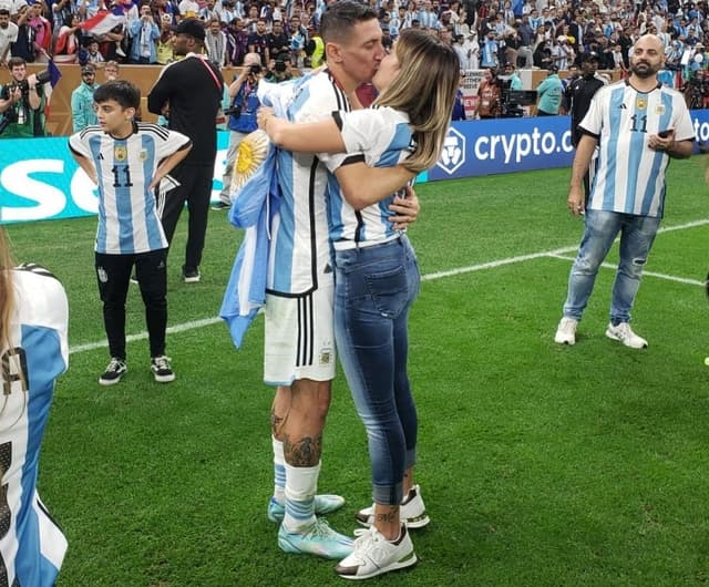 Di María e esposa