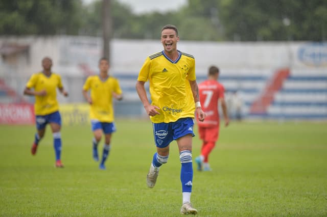 Atacante Arielson é o artilheiro do Cruzeiro na Copinha com quatro gols