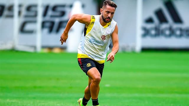 Everton Ribeiro