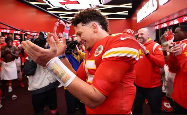 Mahomes venceu o prêmio de MVP da temporada regular pela segunda vez na carreira