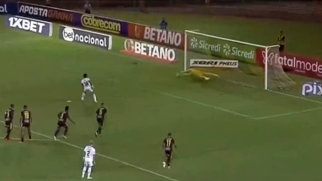 Penalti perdido gabigol Flamengo x Volta Redondo