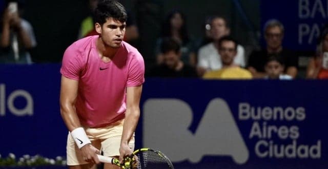 Carlos Alcaraz durante vitória em Buenos Aires