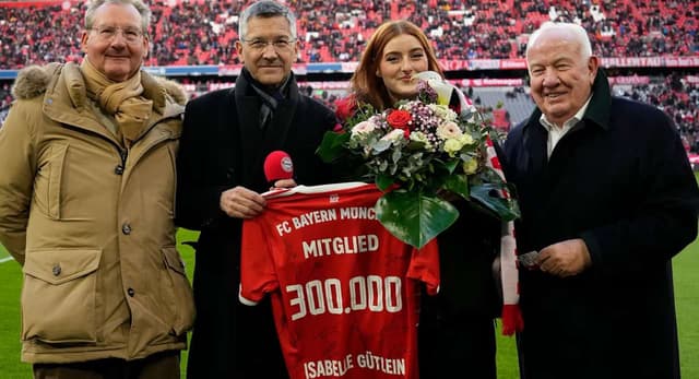 Bayern de Munique - 300 mil sócios