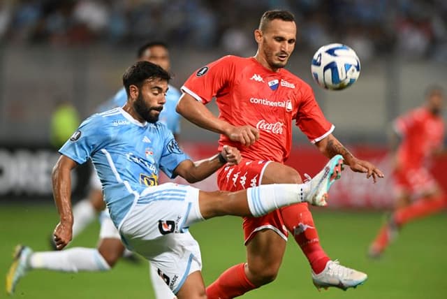 Sporting Cristal x Nacional-PAR pela Libertadores