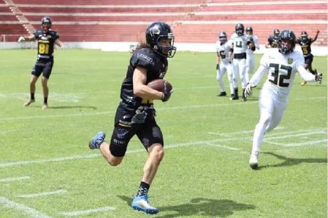 O wide receiver João Gomes foi o grande nome da vitória do Rio Preto Weilers