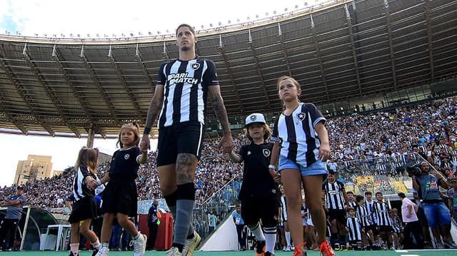 Botafogo entrando em campo