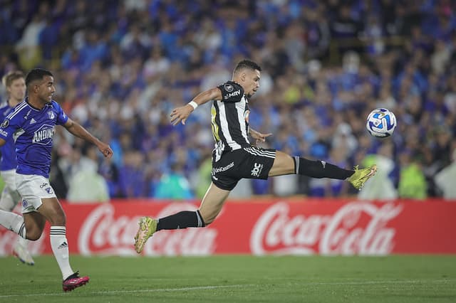 Paulinho - Millonarios x Atlético-MG