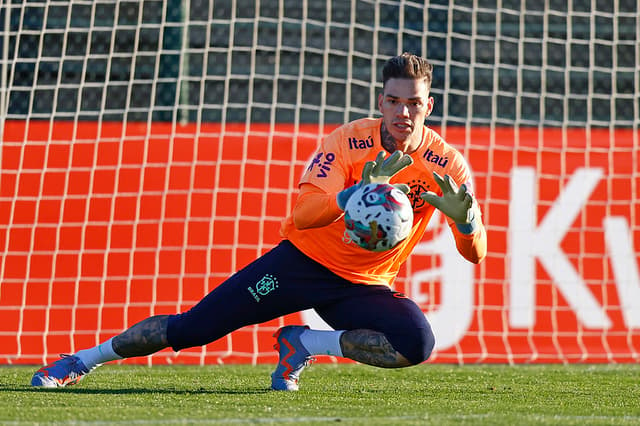 Éderson - treino Seleção Brasileira