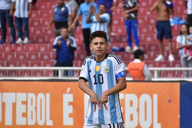 Argentina x Chile - Claudio Echeverri