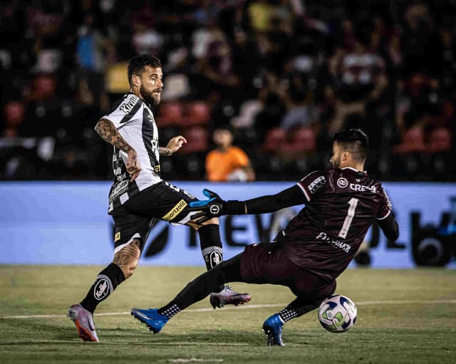 Lucas Lima - Botafogo-SP 0x2 Santos