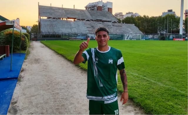 Brian Fernández em passagem pelo Ferro Carril