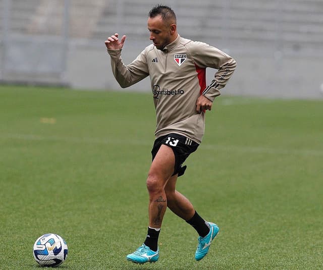 São Paulo - treino na Arena da Baixada