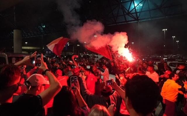 Torcida-Inter-Valencia-aspect-ratio-512-320